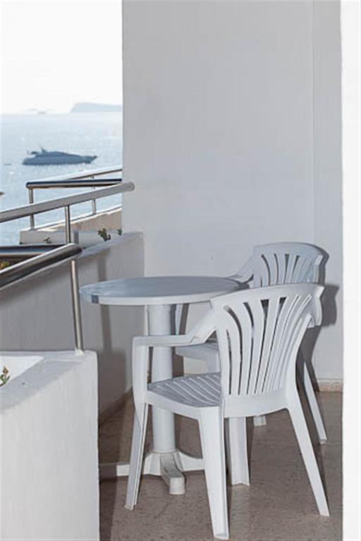 Apartamentos El Moro San Antonio  Ngoại thất bức ảnh