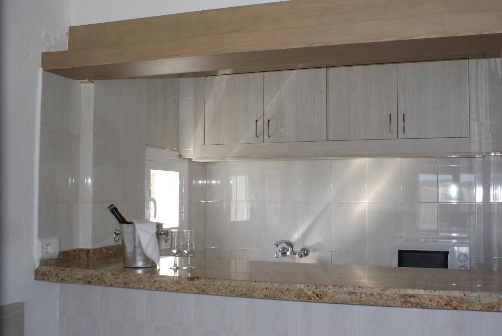 Apartamentos El Moro San Antonio  Phòng bức ảnh